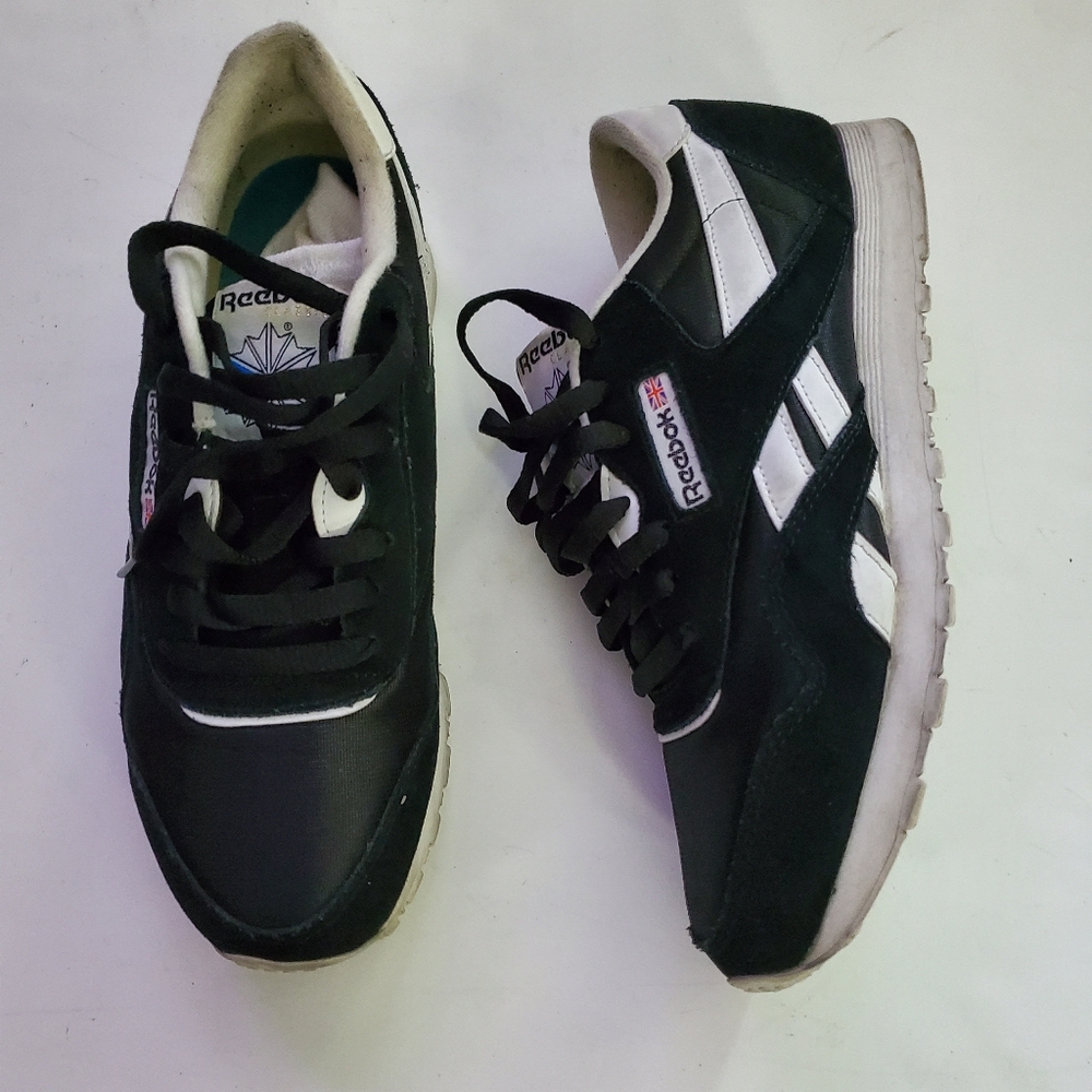 REEBOK womens 9 black white nylon classic sneakers